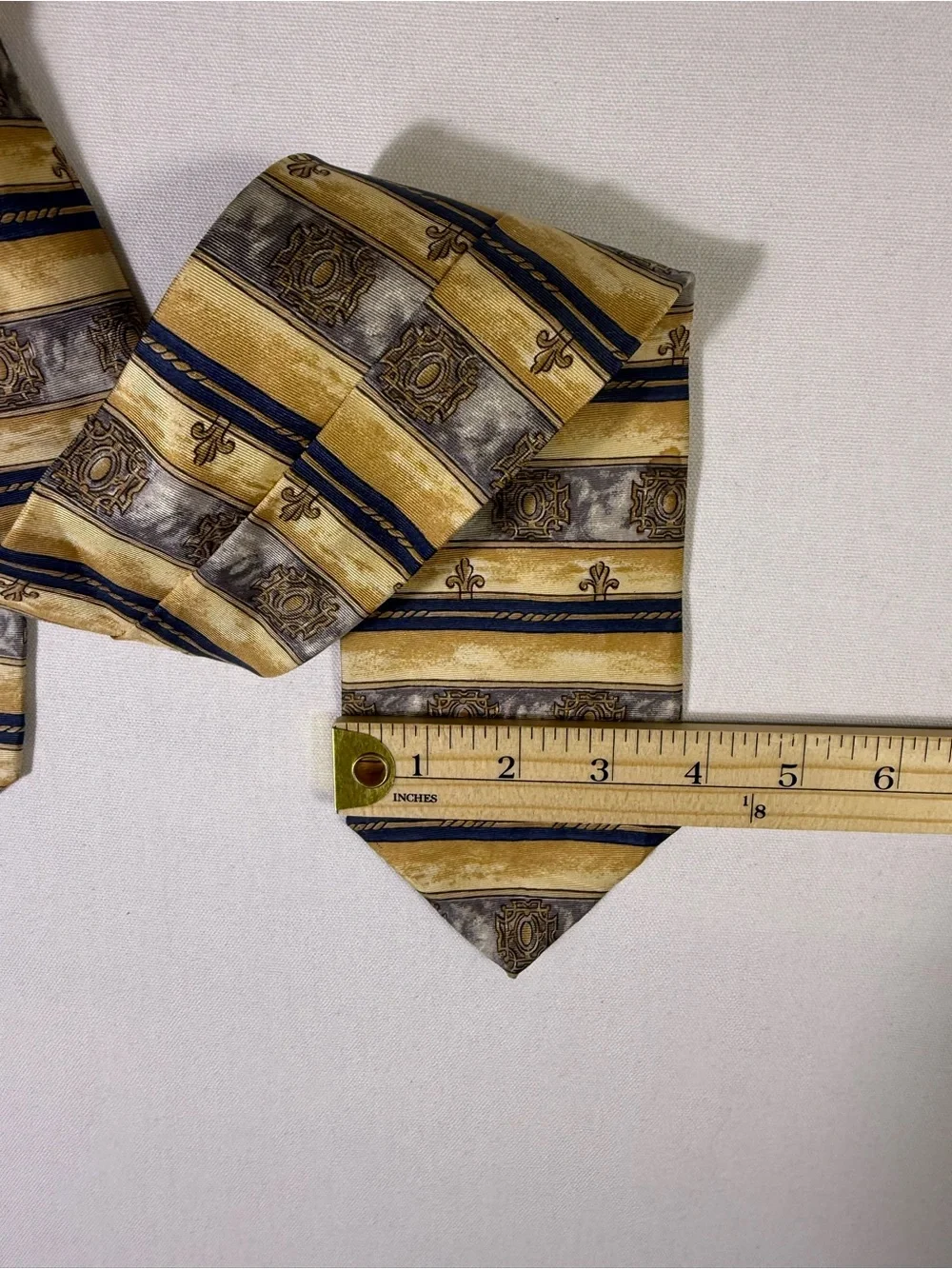 bill blass Yellow and Navy Striped Silk Tie